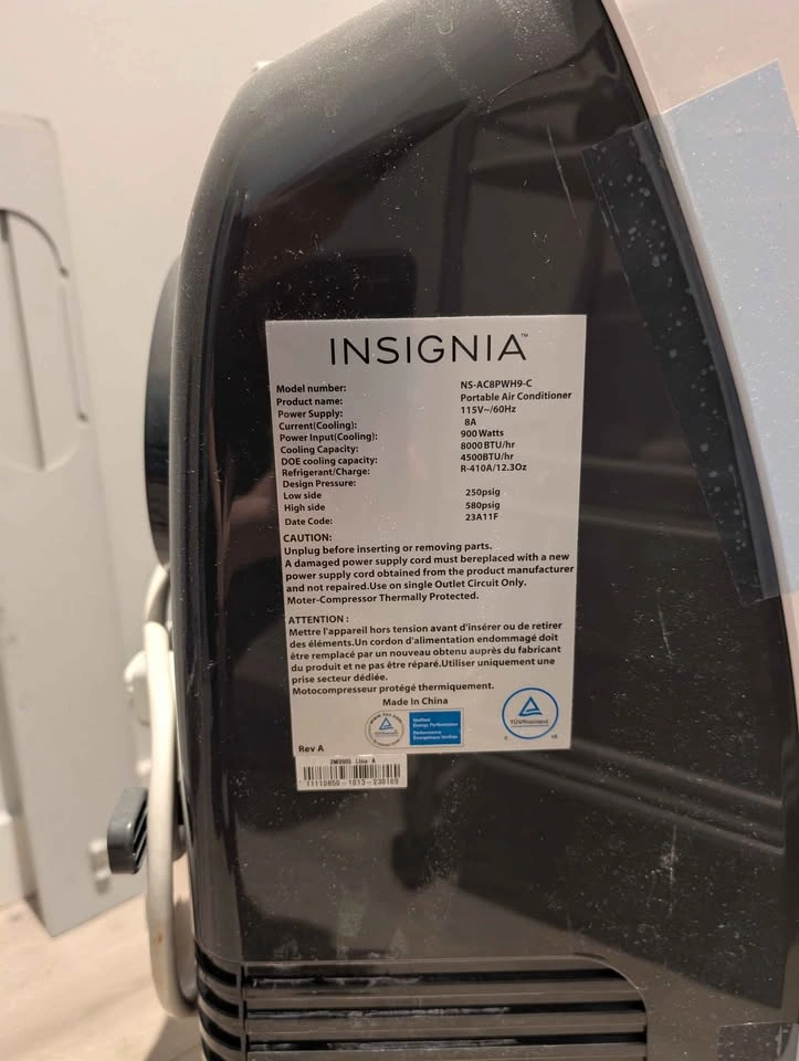 Insignia Air Conditioner with Pipe and Window Kit - photo 4