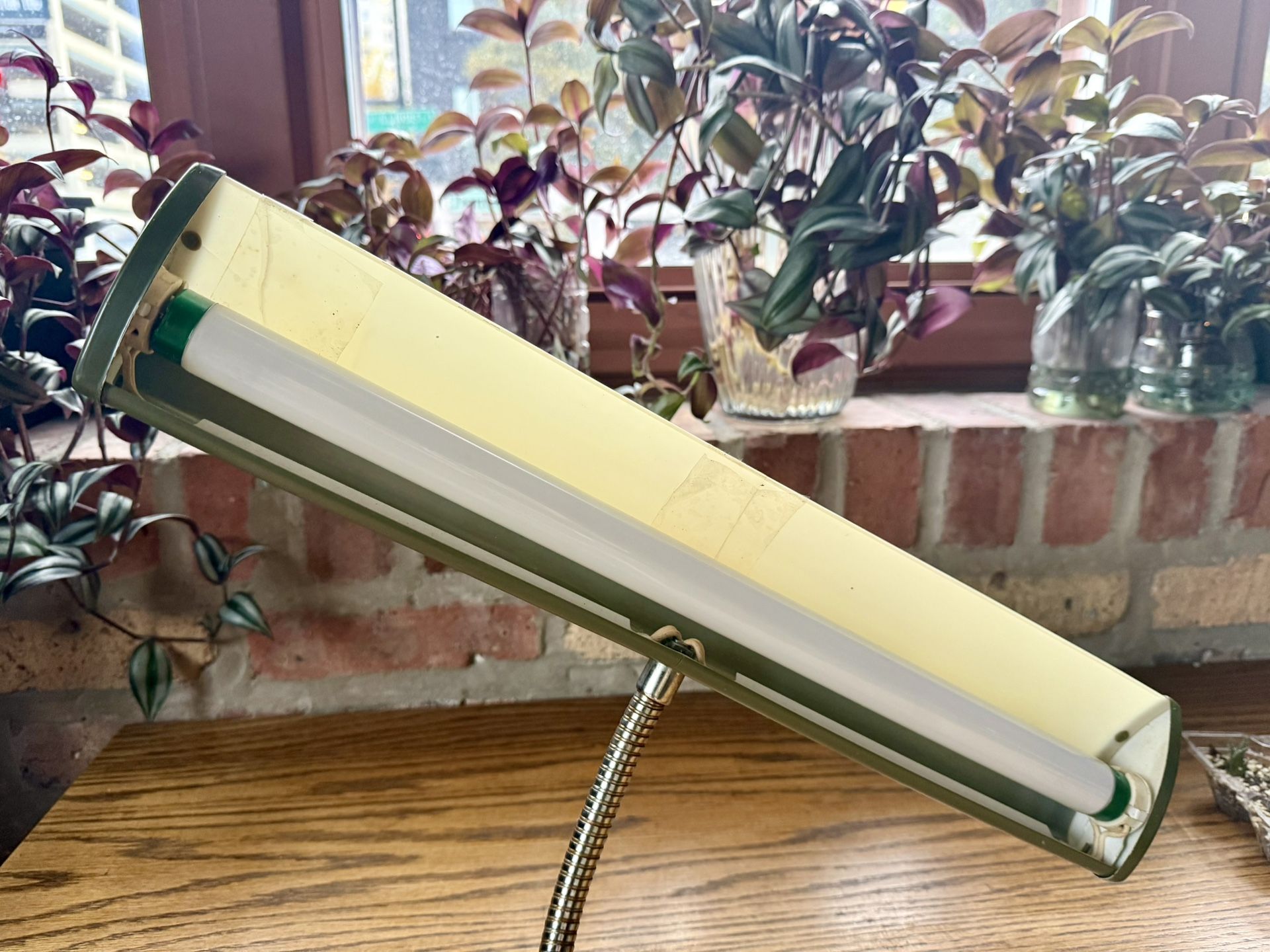 Antique Fluorescent Lamp - photo 5