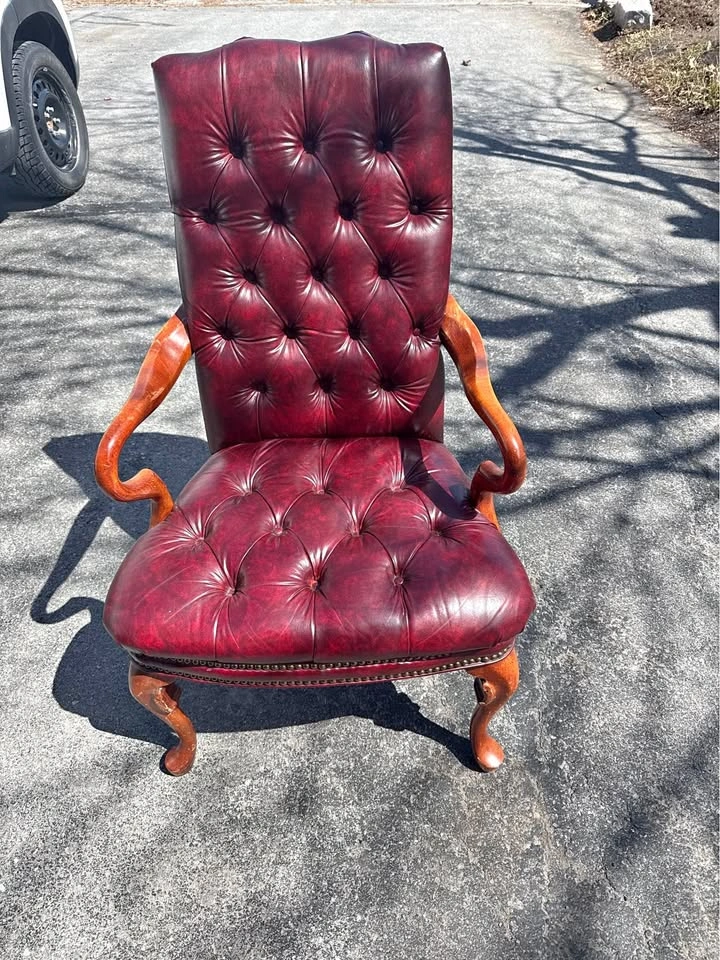 Handcrafted Leather Chesterfield Armchair – Like New. Make your