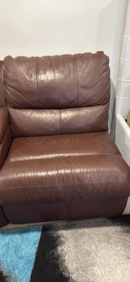Luxury Palliser Leather Sectional Sofa - Make Best Offer - photo 3