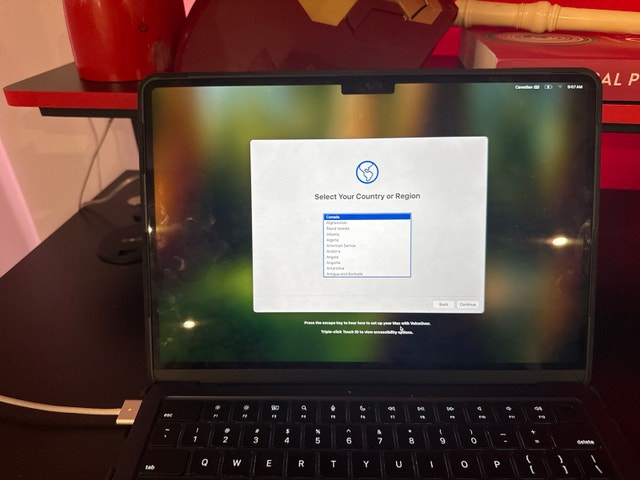 Apple MacBook Air M2 (2022) 13.6” – 16GB RAM / 256GB SSD