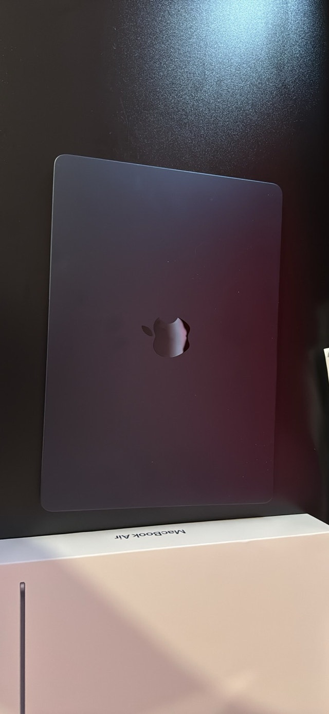 Apple MacBook Air M2 (2022) 13.6” – 16GB RAM / 256GB SSD - photo 2