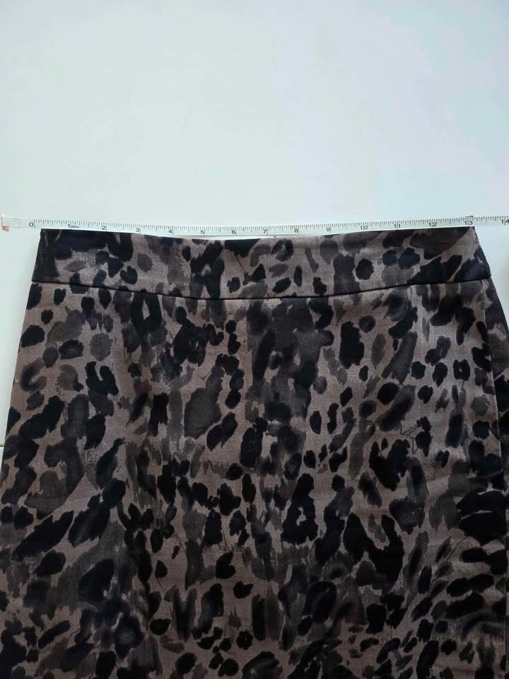 Ann Taylor Petite Pencil Skirt Size 0P – Neutral Leopard Print - photo 2