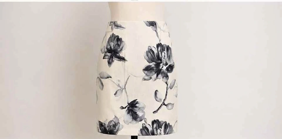 Elegant Floral Pencil Skirt from Korea – Black & Ivory