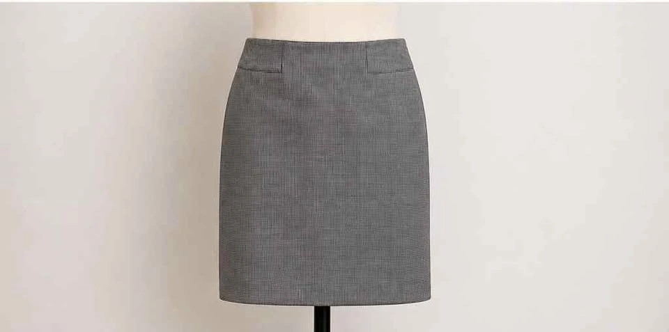 Hugo Boss Skirt - waist 13.5 inches