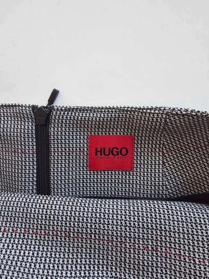 Hugo Boss Skirt - waist 13.5 inches - photo 3