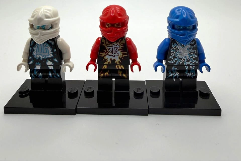 LEGO Ninjago Airjitzu Minifigures — Retired Set