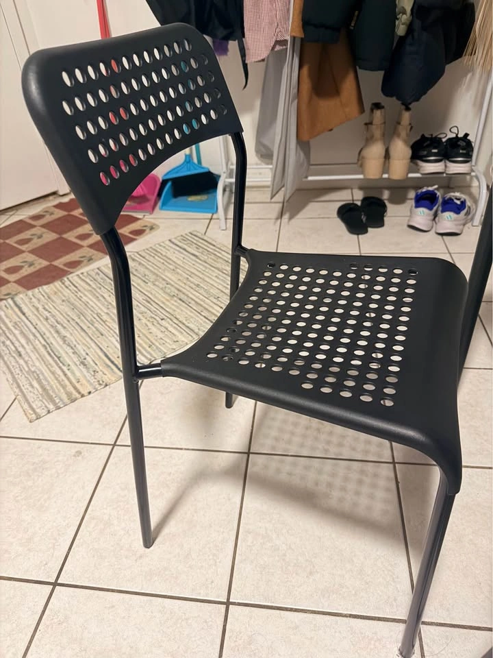 Dining table set (4 chairs + 1 table) - photo 3
