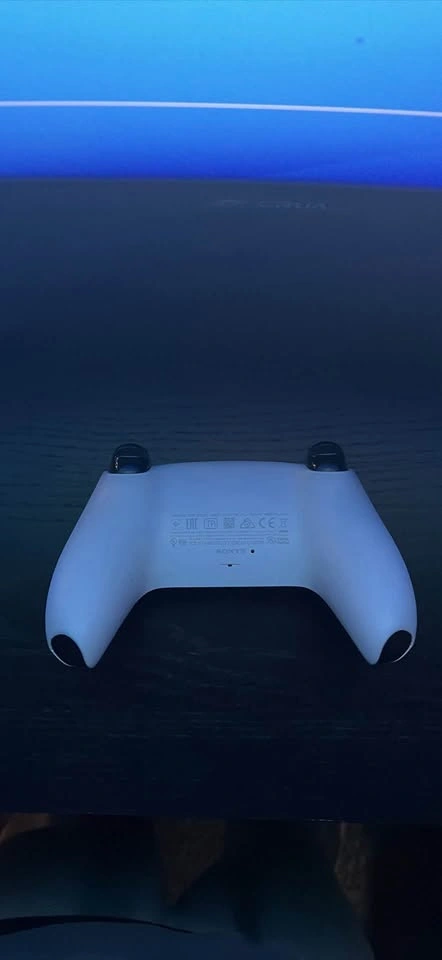 Base model Ps5 controller - photo 2