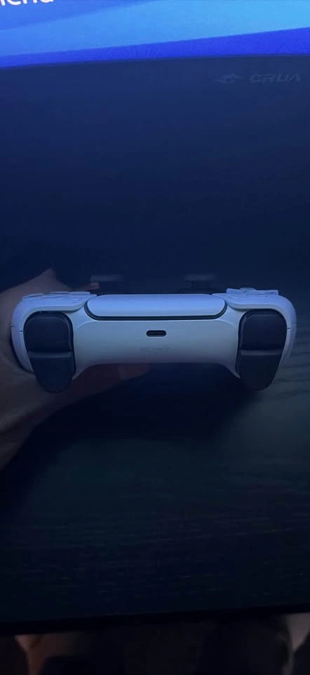 Base model Ps5 controller - photo 3