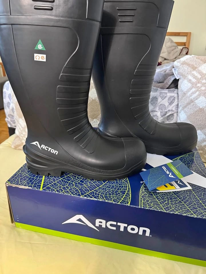 Acton All-Terrain Waterproof PU Safety Boots Size 9