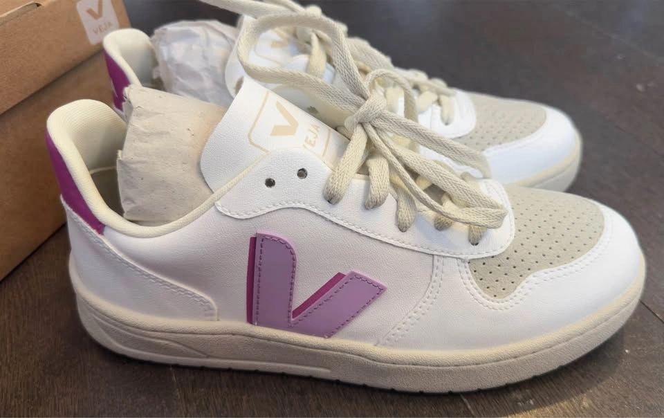 New - VEJA Sneaker - photo 4