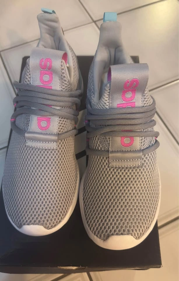 New Adidas Running Shoes (Size 4/36) - photo 2