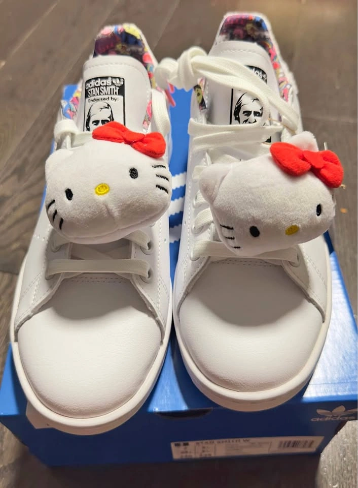 Adidas Hello Kitty Sneaker US 7