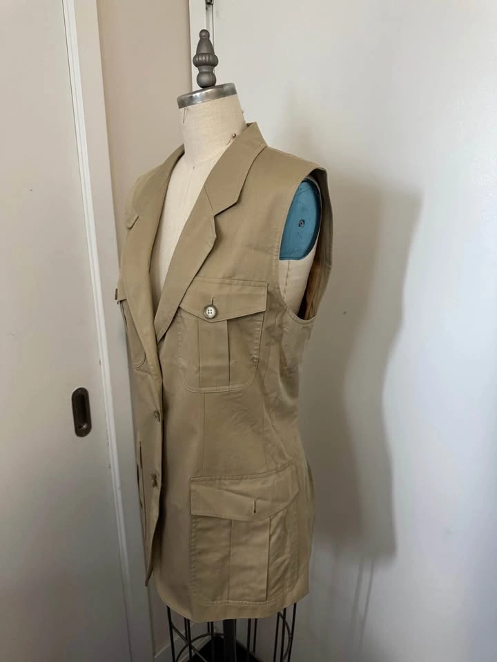 Ladies Size Medium Holt Renfrew Vest New Never Worn - photo 3
