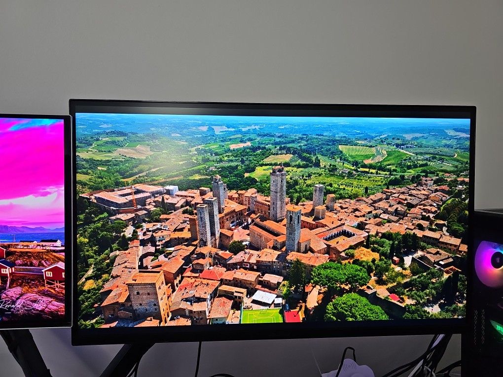 LG UltraGear 32" Gaming Monitor 32GQ950-B