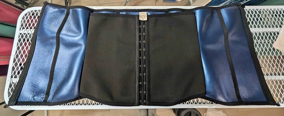 VENUZOR Waist Trainer for Women - Size Medium - Excellent Condit