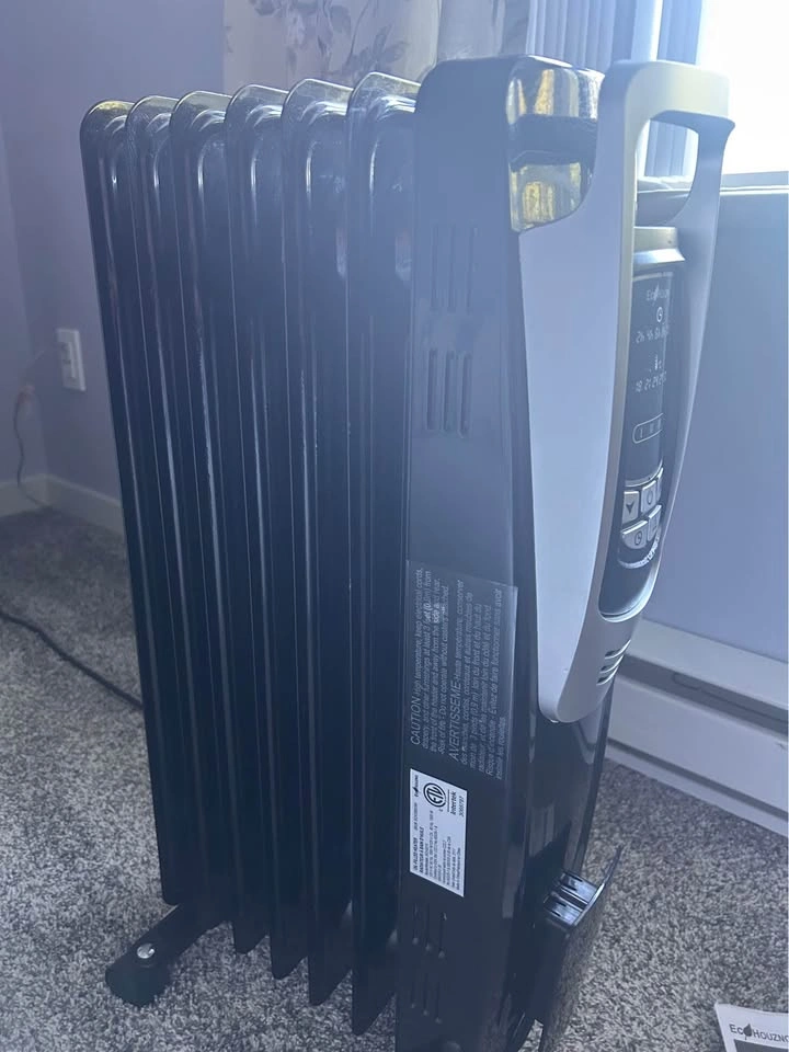 Like New Ecohouzng Oil-Filled Radiator Heater - $100 OBO! - photo 2