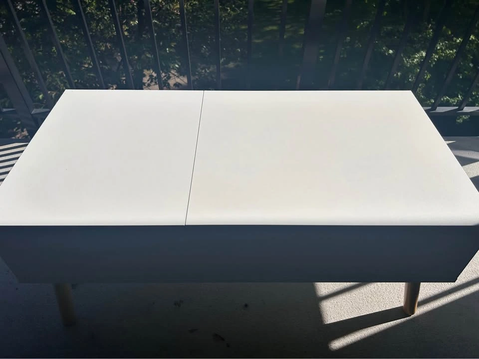 Like New Wade Logan Amzi Lift-Top Coffee Table - Solid White! - photo 3