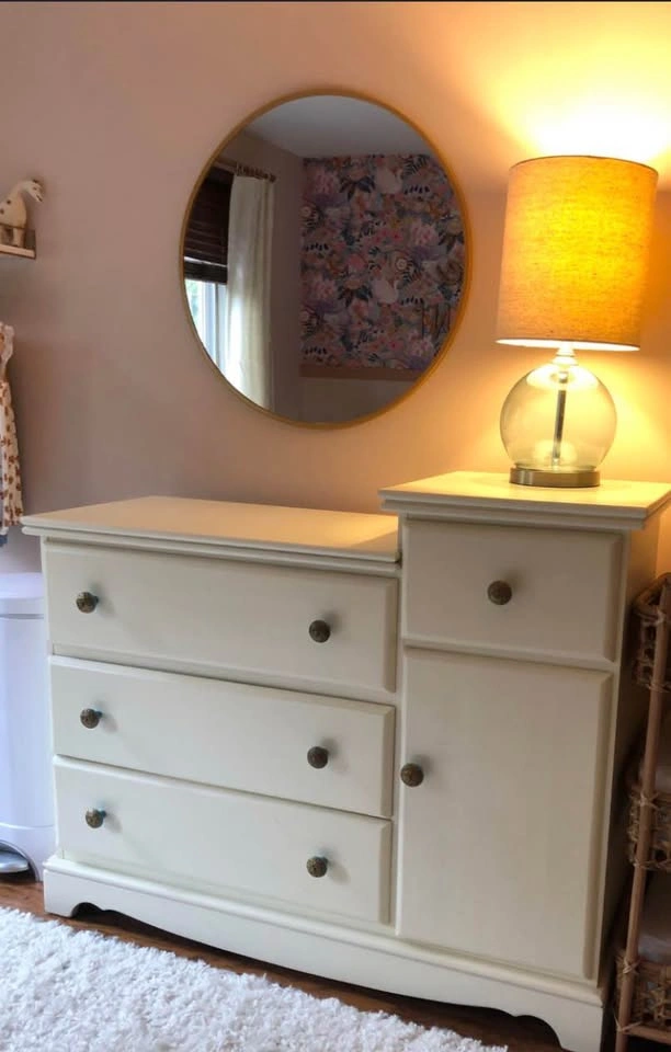 White cabinet - photo 2