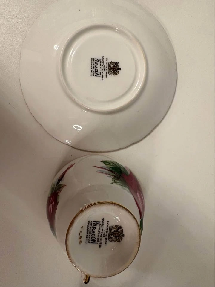Paragon Fine Bone China Grand Gala Teacup Saucer Set - photo 4
