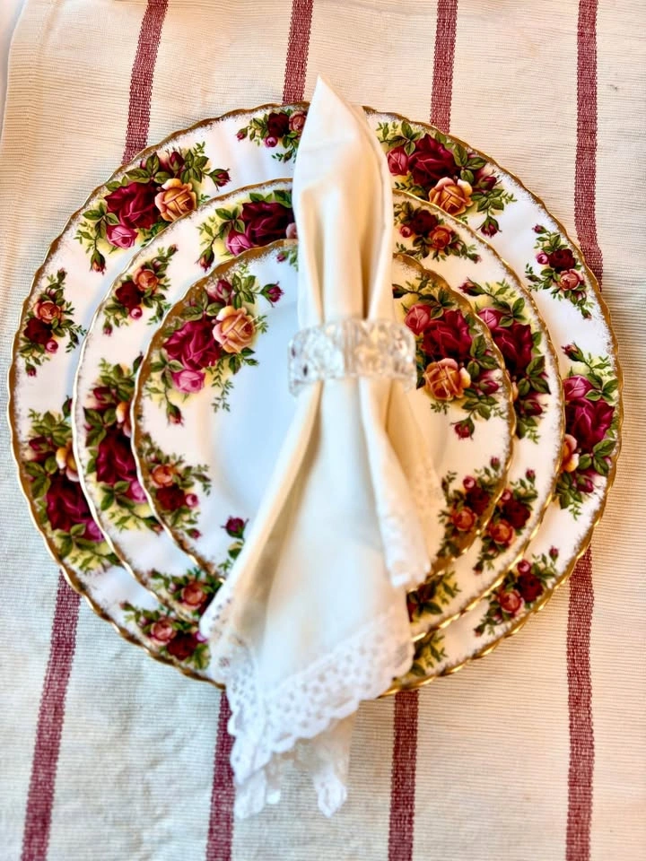 Royal Albert Old Country Roses Plates - Set of 3