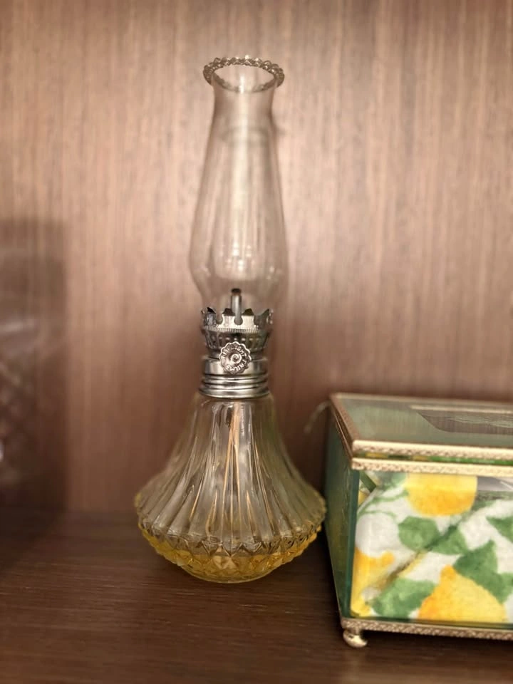 Vintage Glass Oil Lamps & Decorative Box Set - photo 3