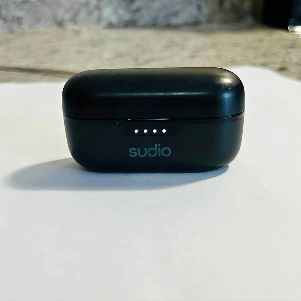 Sudio T3 Charging Case – Excellent Condition