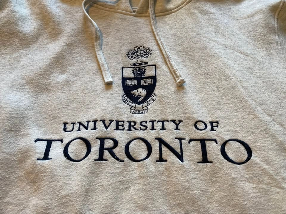 Uoft hoodie size XL - photo 2