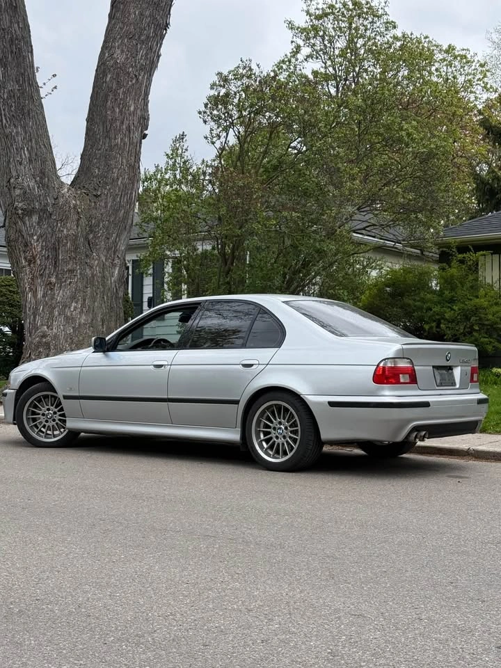 2001 BMW 5 Series - photo 2