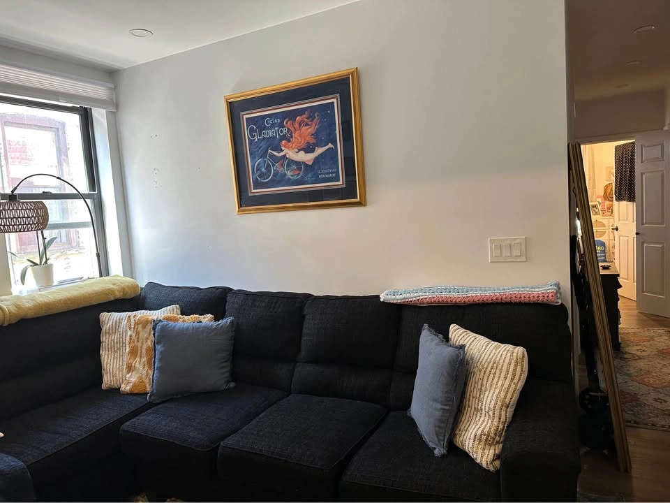 Large Sectional Couch - photo 2