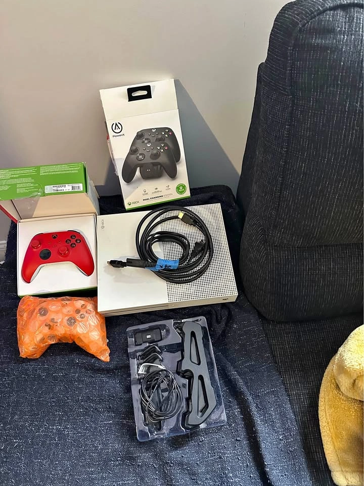 Xbox One S Bundle