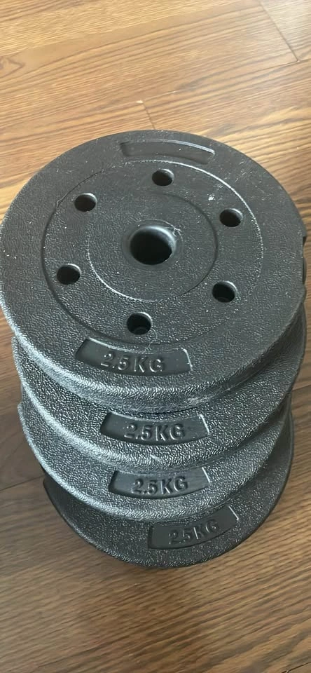 Adjustable Dumbbell Set with Weight Plates – Great Condition 💪 - photo 2