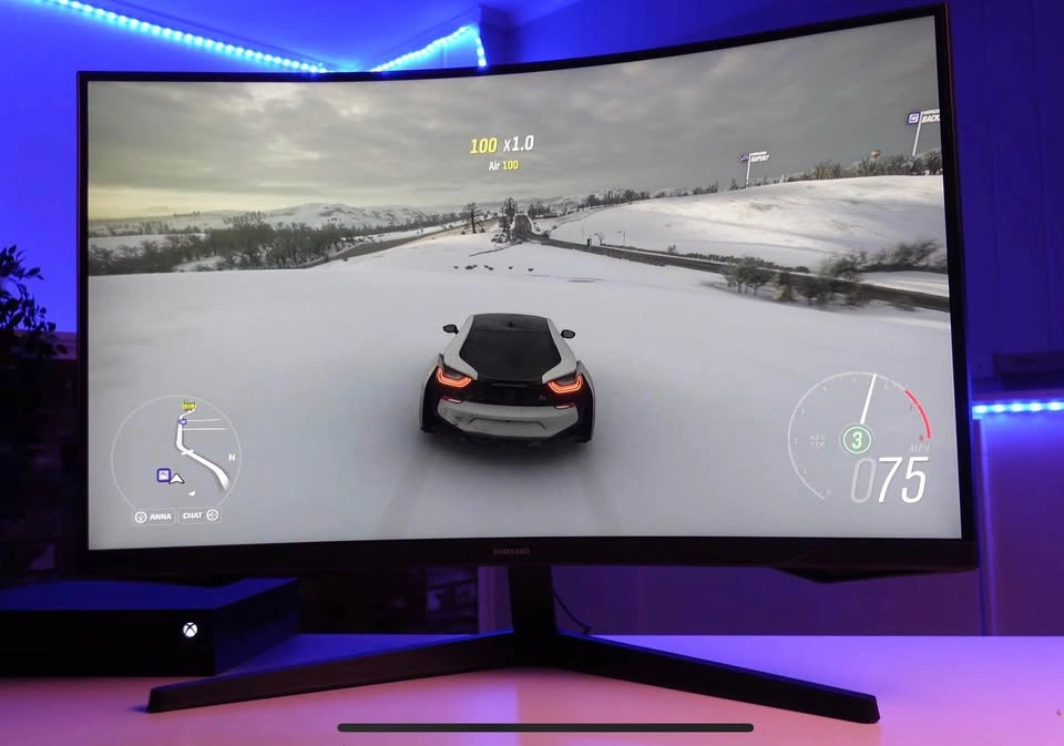 Samsung 27" Odyssey G5 QHD 1ms 165Hz Curved Gaming Monitor - photo 4