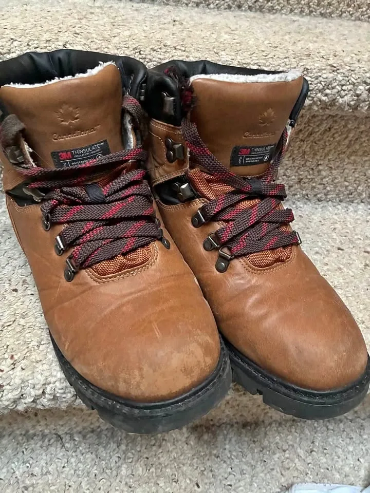 Winter boots men’s size 9