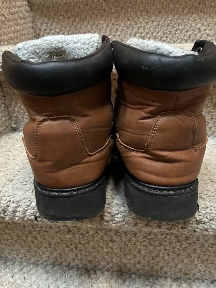 Winter boots men’s size 9 - photo 2
