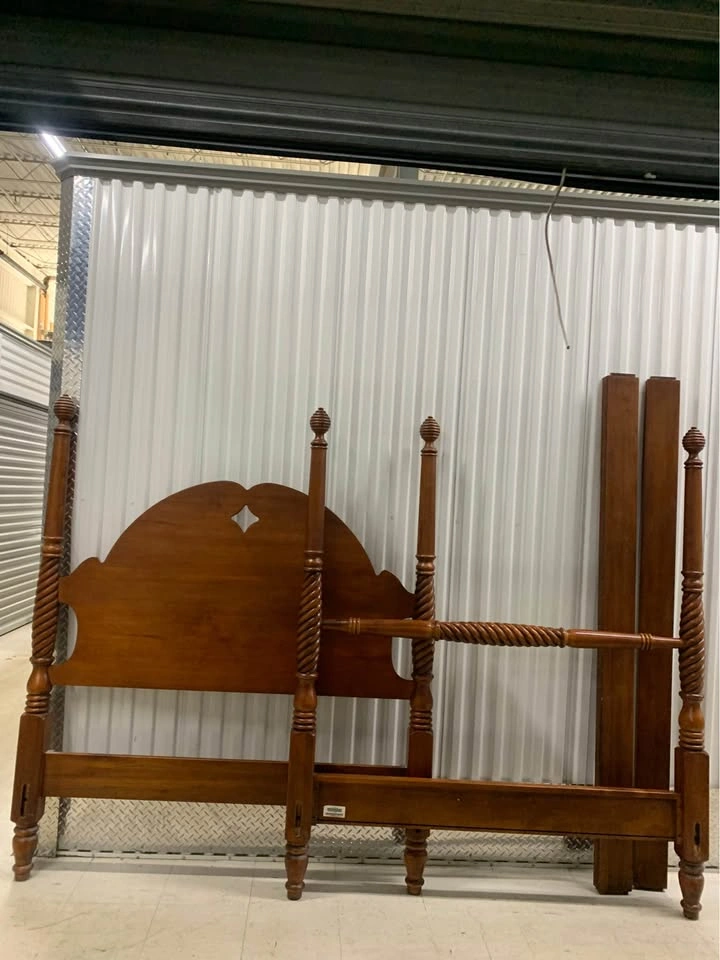 Quality Full Size Wood Ethan Allen Bedframe - photo 2