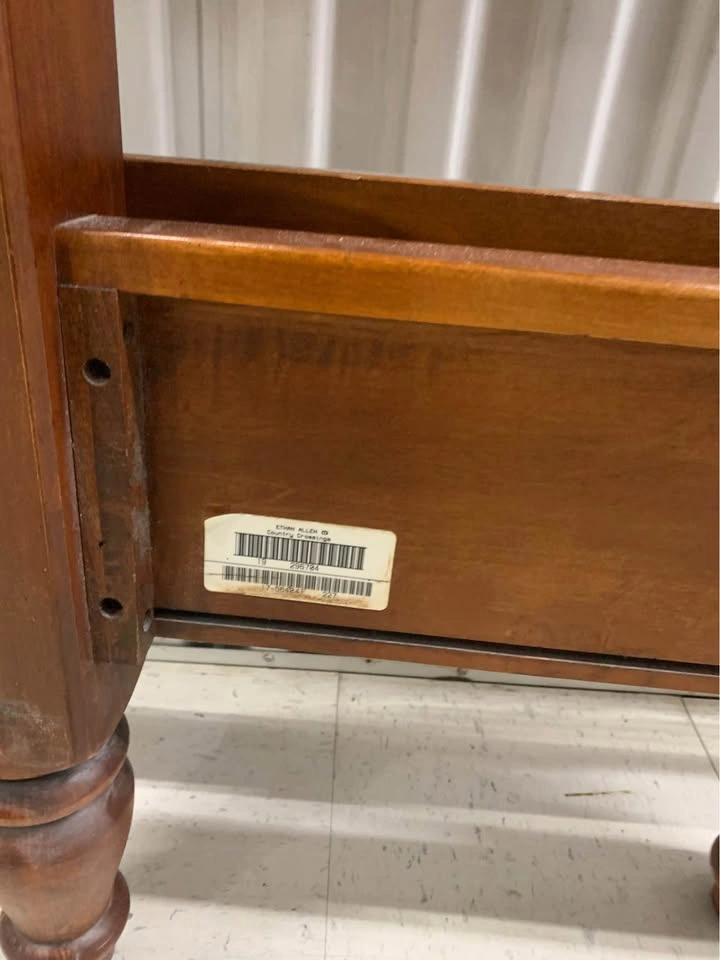 Quality Full Size Wood Ethan Allen Bedframe - photo 3