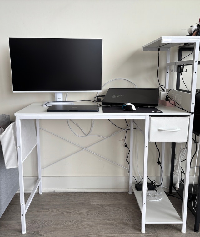BEXEVUE Gaming Desk (White) - Like New - photo 4