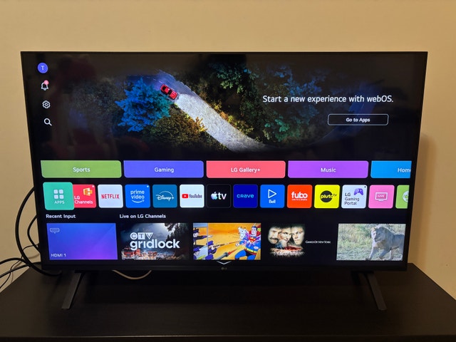LG 43" 4K UHD Smart TV – Like New - photo 5