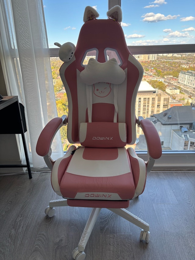 Dowinx Gaming Chair with Footrest & Lumbar Support - photo 3