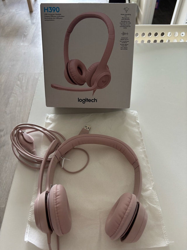 Logitech H390 Wired USB Headset - Rose (Like New) - photo 3