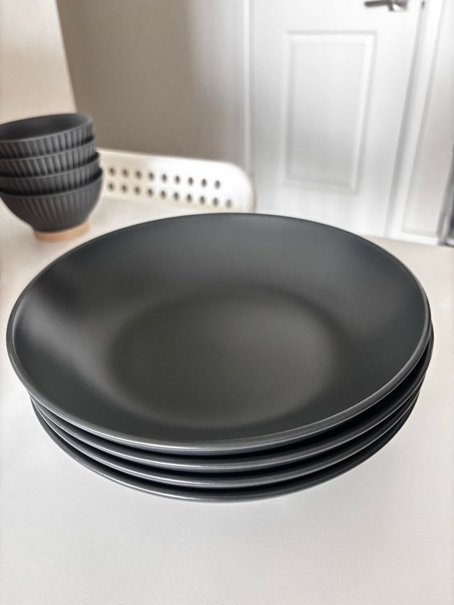 IKEA FÄRGKLAR 9” Side/Dinner Plates - Set of 2 or 4 - photo 4
