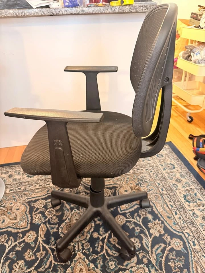 Black Desk Chair - photo 3