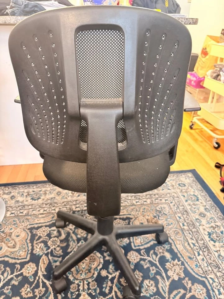 Black Desk Chair - photo 4