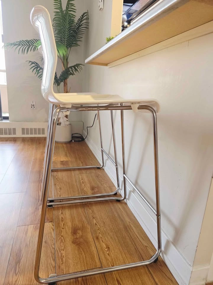 Pair of White Bar Stools - photo 3