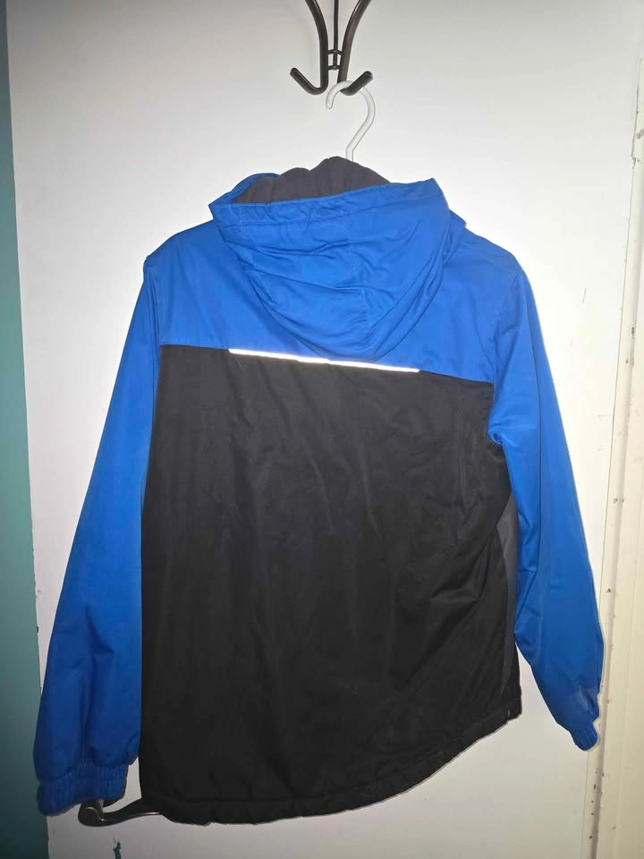 Boys Size 14/16 Winter Coat - photo 2