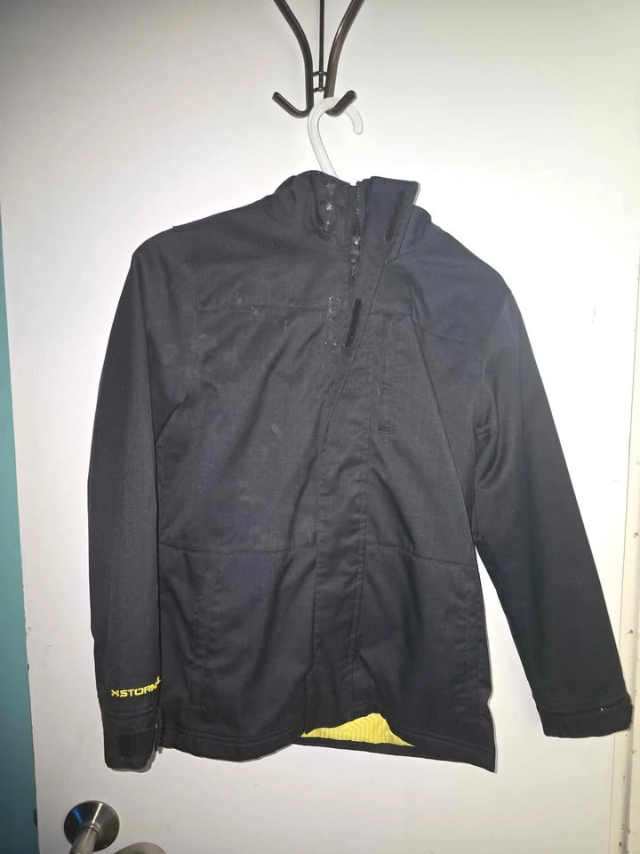 Boys size medium Under Amour coat - photo 2