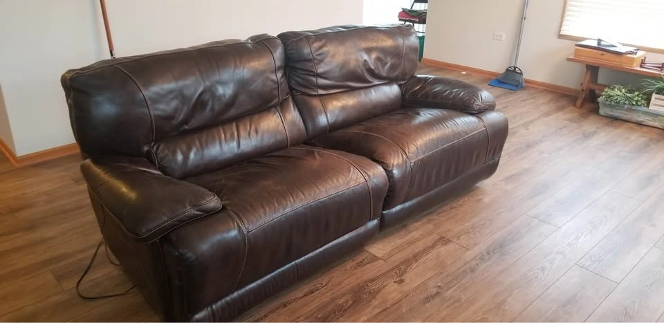Flexsteel Leather Couches & Chair - photo 3