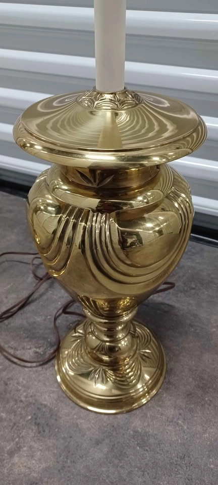TROPHY SOLID BRASS STIFFEL LAMP - photo 3